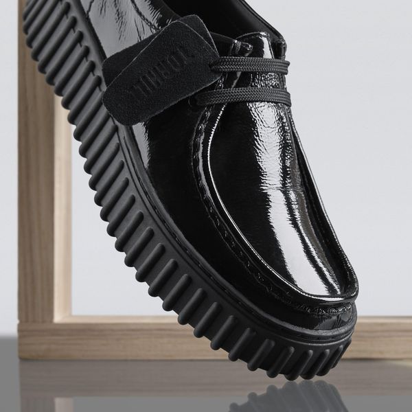 Womens Torhill Bee Black Patent Wallabee - Image 4