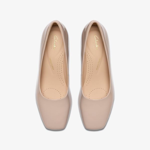 WOMENS Fernie Court Sand Patent Court Shoes - Image 6