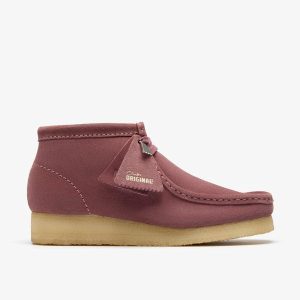 Womens Wallabee Boot. Rose Brown Suede